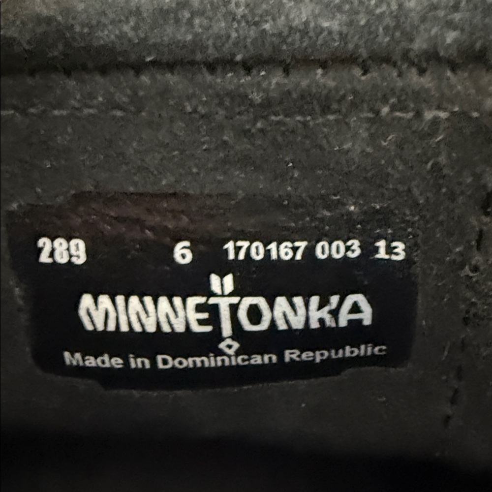 Minnetonka Black Suede leather Fringe Boots mukluks - 6 - Picture 3 of 7